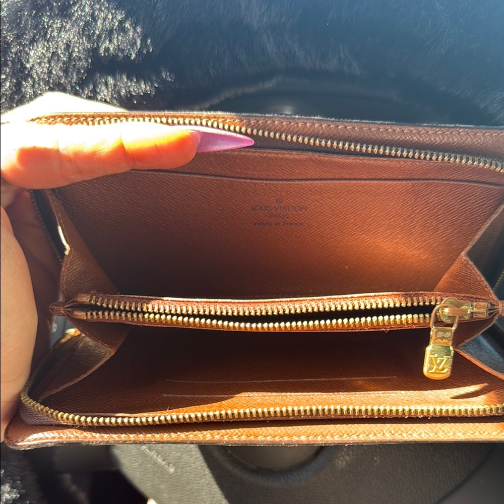 Louis Vuitton Brown Monogram Wallet - Picture 4 of 11